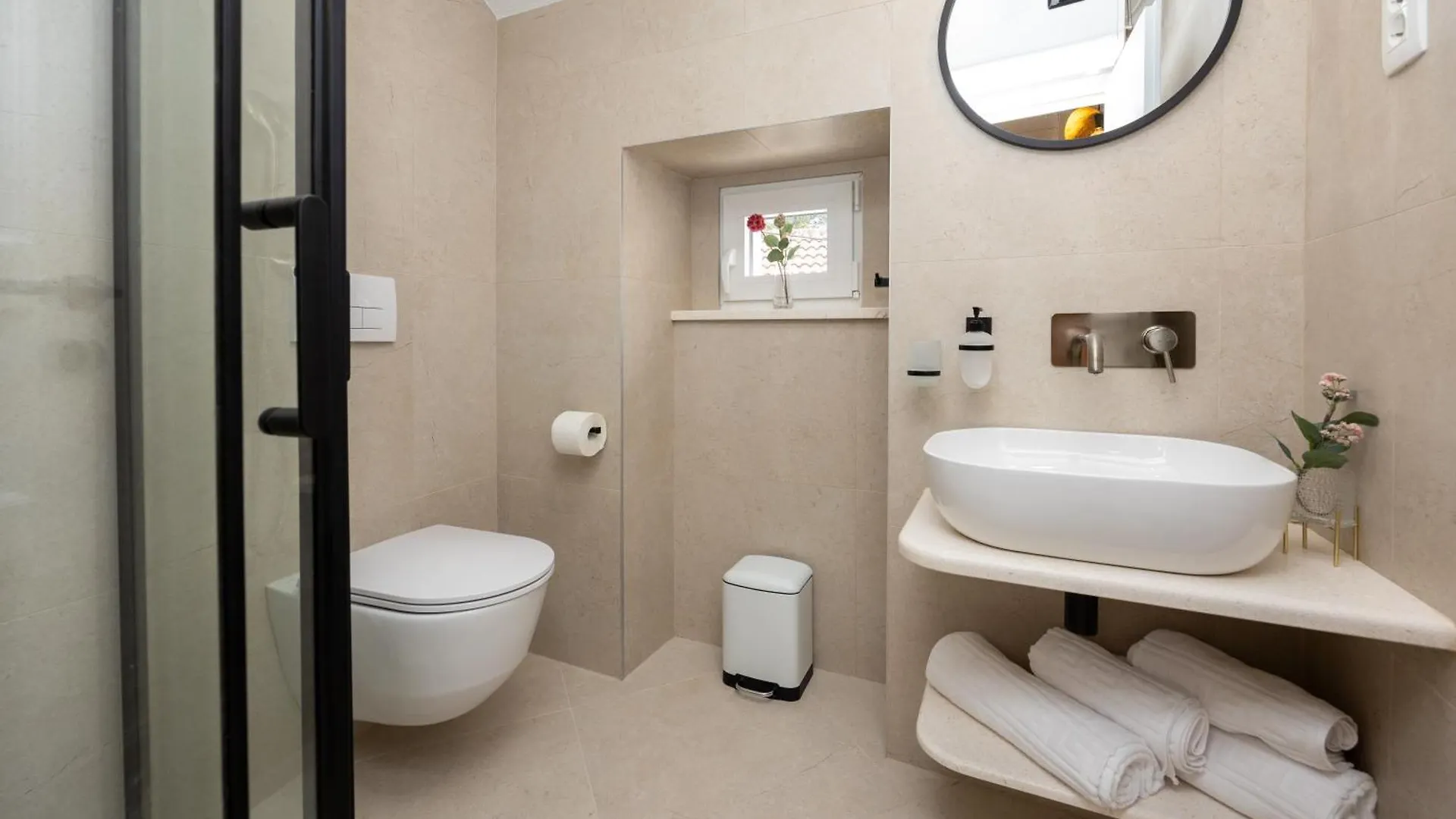 Kruna Apartments Est 2024 Split
